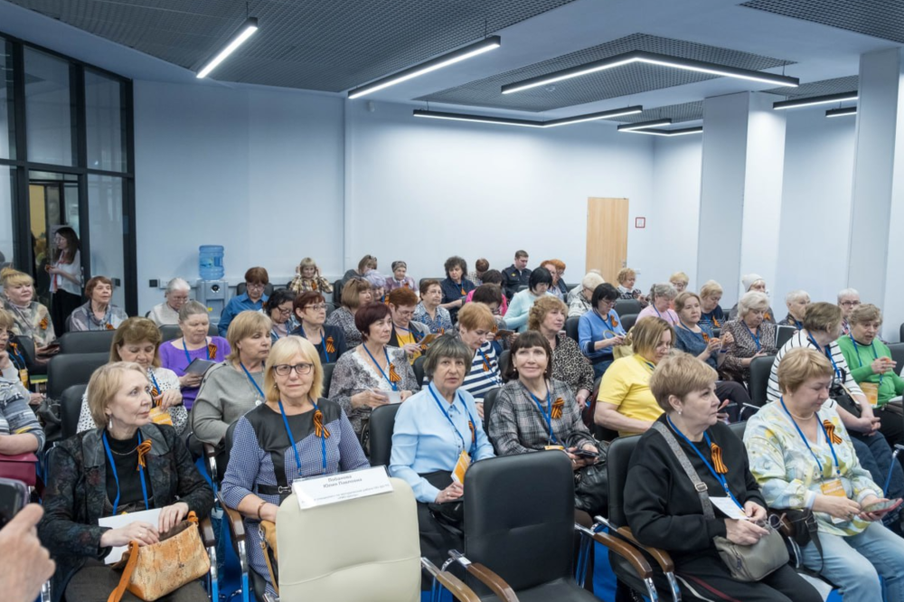 На «Инфофоруме Тюмень» прошла лекция по информационной безопасности в рамках программы «Расширяя горизонты для старшего поколения»