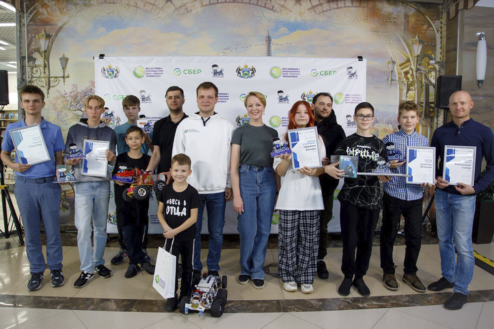«Россия» победила в финале соревнований по экстремальной робототехнике в Тюмени